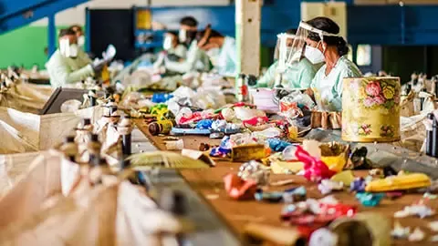 应对塑料污染的关键行动